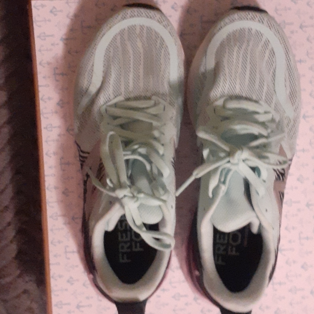 Tennis Shoes